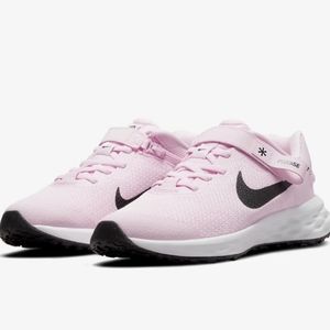 Nike Revolution 6 FlyEase